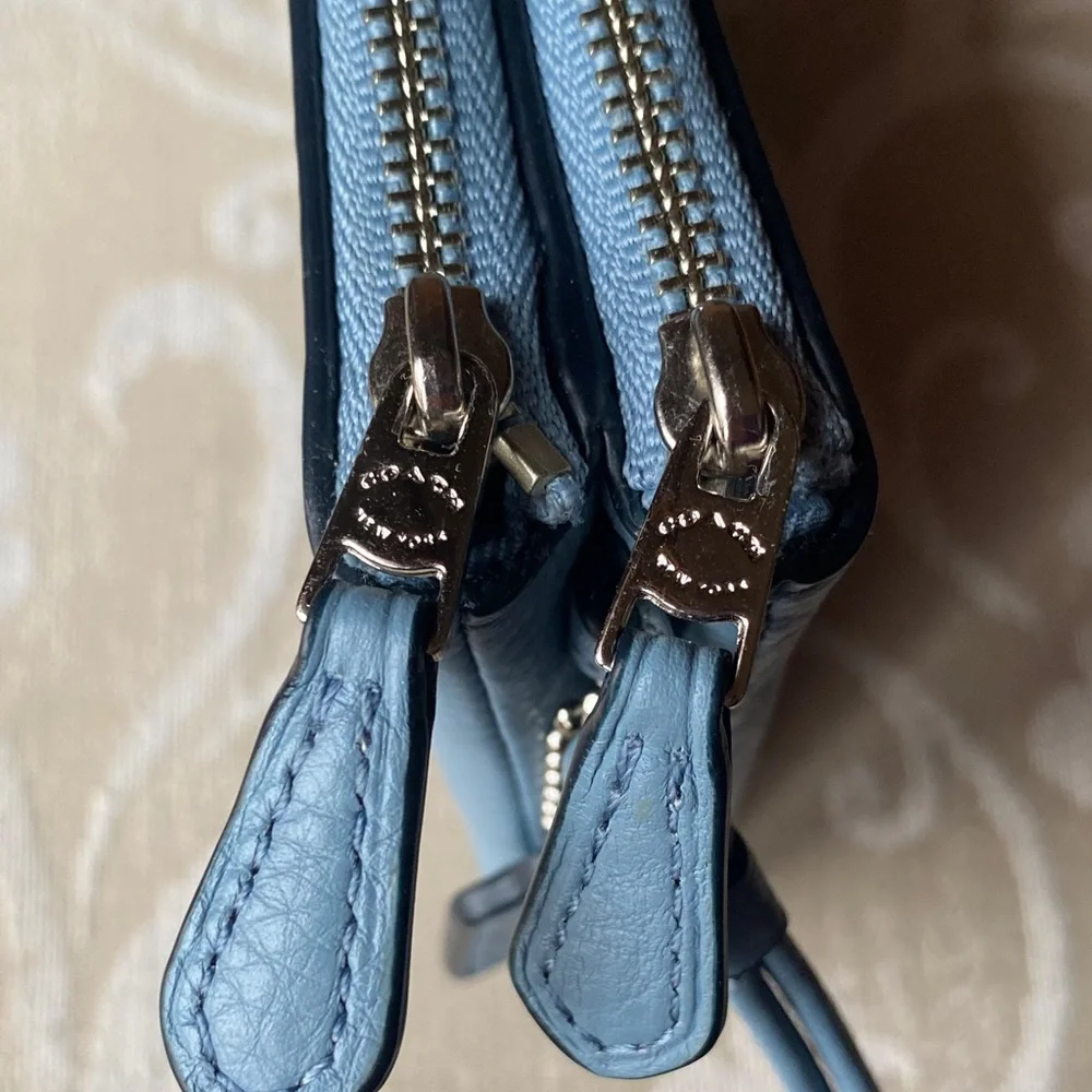 Coach Double Zip Wristlet F54056 Cornflower Blue Pebbled Leather NWT - Picture 8 of 14